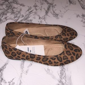 NWT Old Navy Leopard print flats Size 8